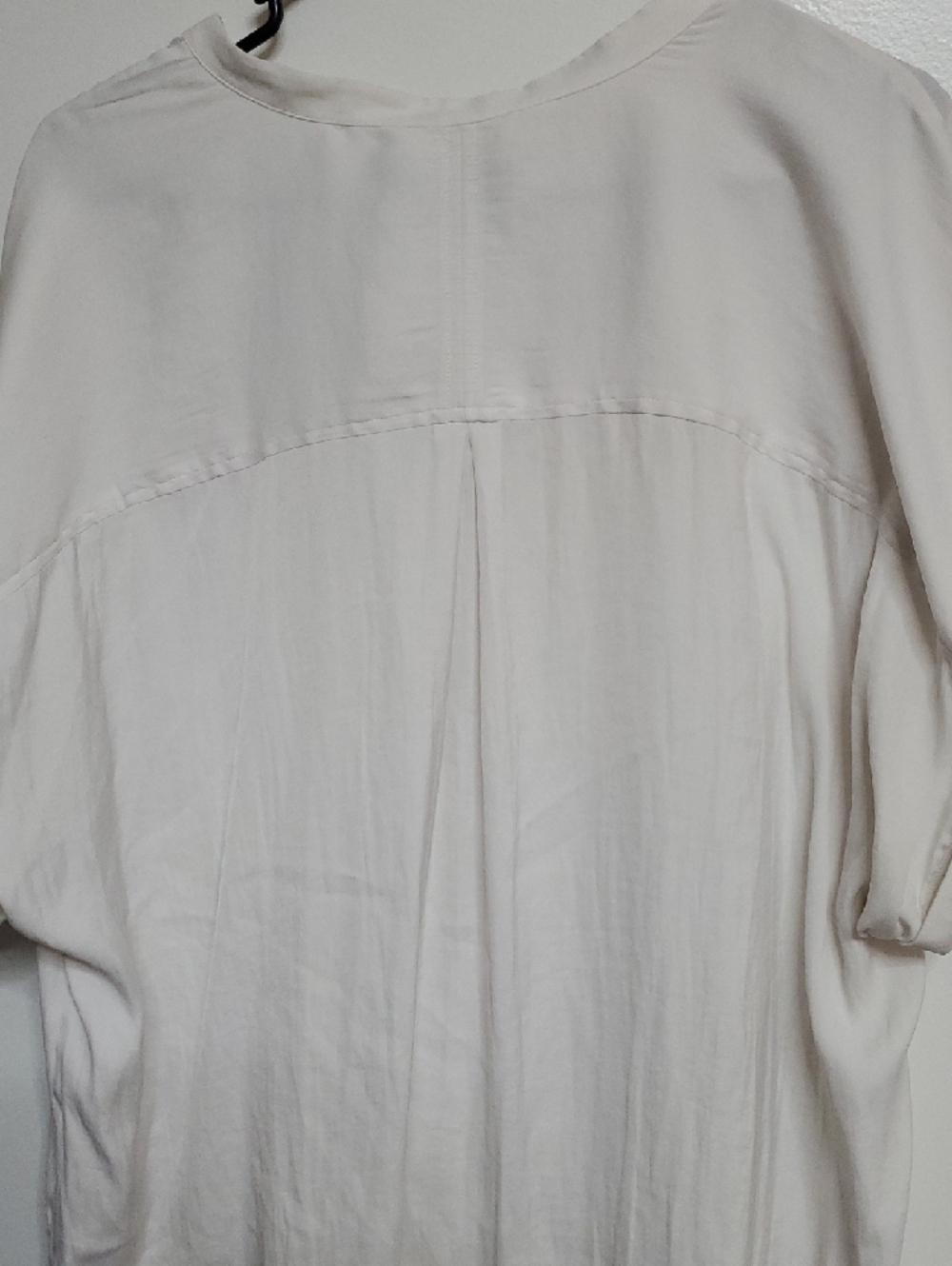 Banana Republic Off-White V-Neck Short Sleeve Tunic - Picture 8 of 9